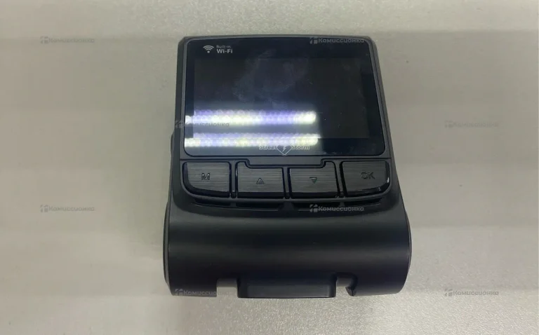 Видеорегистратор Street Storm CVR-N8710W-G