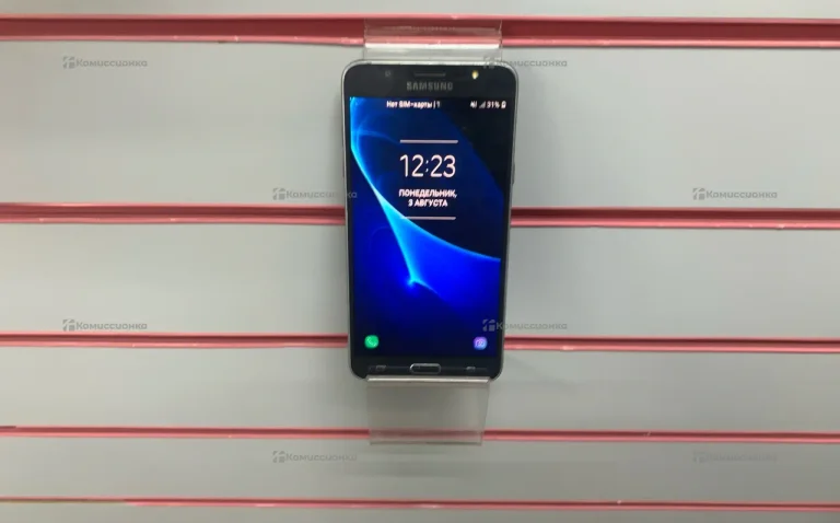 Samsung Galaxy J5 (2017) 2/16 ГБ
