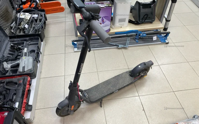 Электросамокат Navee V40 Pro