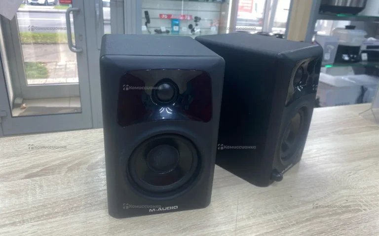Активные студийные мониторы M-Audio AV32
