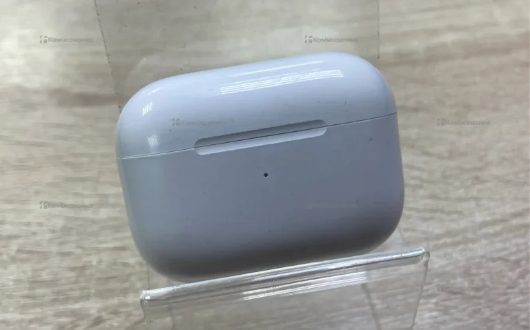Зарядный кейс для Apple AirPods Pro