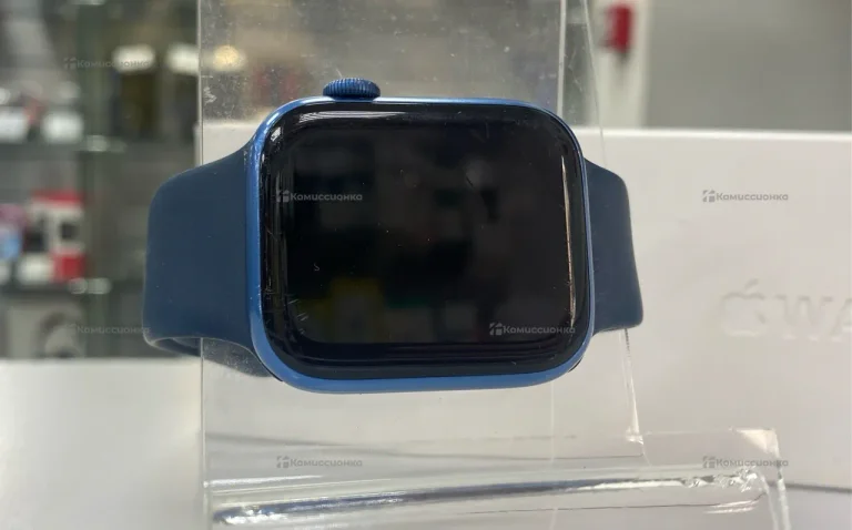 Часы  Apple Watch Series 7 45mm