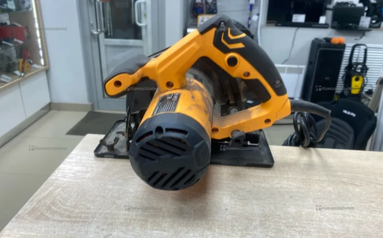 Циркулярная пила DEKO DKCS1600-190