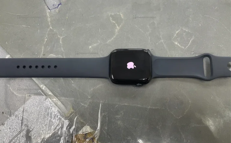 Часы  Apple se 3 44 mm