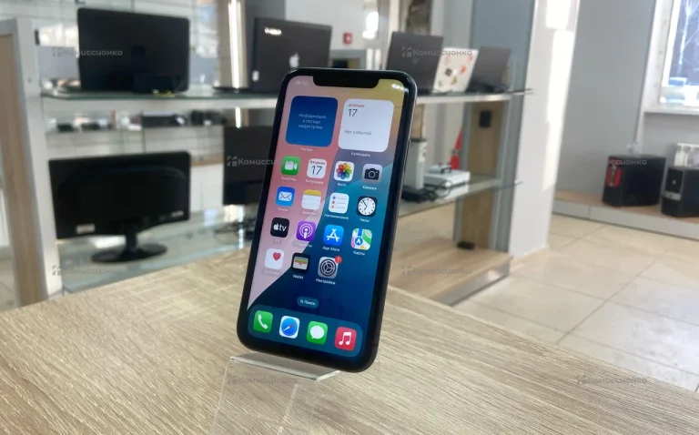 Apple iPhone 11 4/64 ГБ