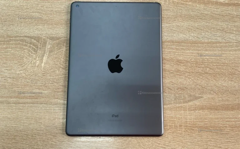 Планшет Apple iPad (8-го поколения) 128GB