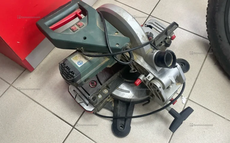 Торцовочная пила Metabo KS216M
