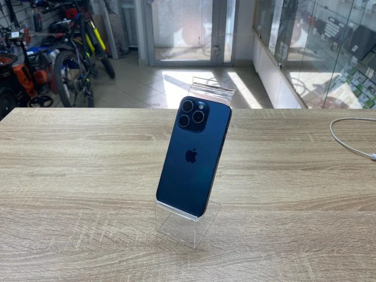 Apple iPhone 15 Pro 8/128 ГБ