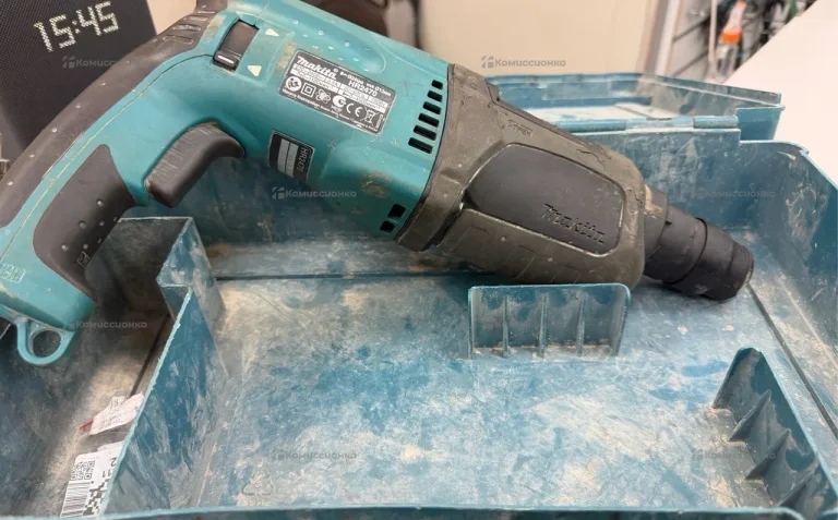 Перфоратор Makita HR2470