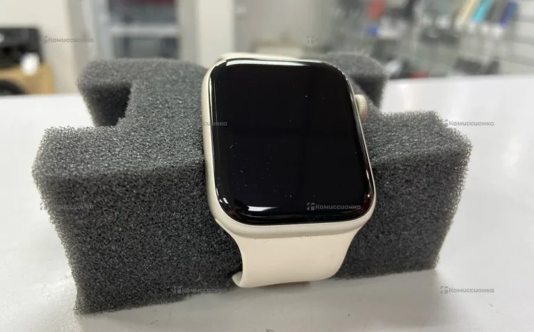 Часы Apple Watch SE 3