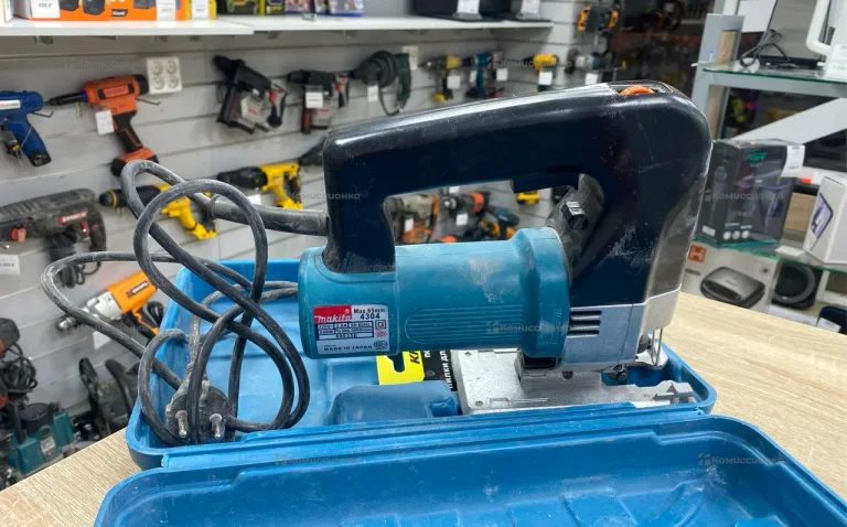 Лобзик makita