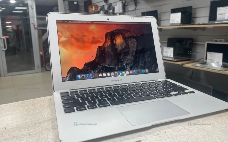 Ноутбук  Apple MacBook Air 2015
