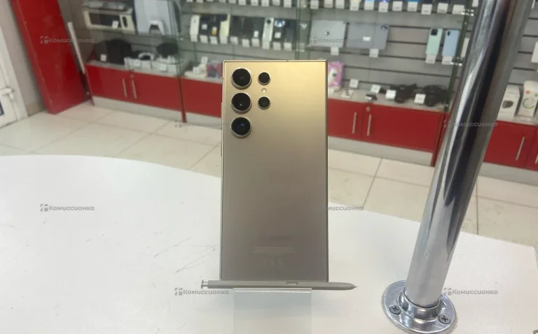 Samsung Galaxy S24 Ultra 12/256 ГБ