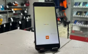 Купить Xiaomi Mi A1 (Mi 5X) 4/64 ГБ б/у , в Новокуйбышевск Цена:2500рублей
