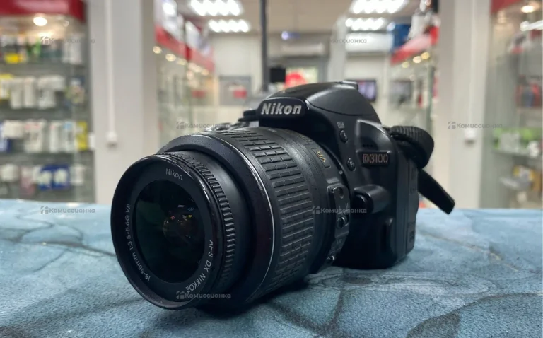 Камера Nikon D3100