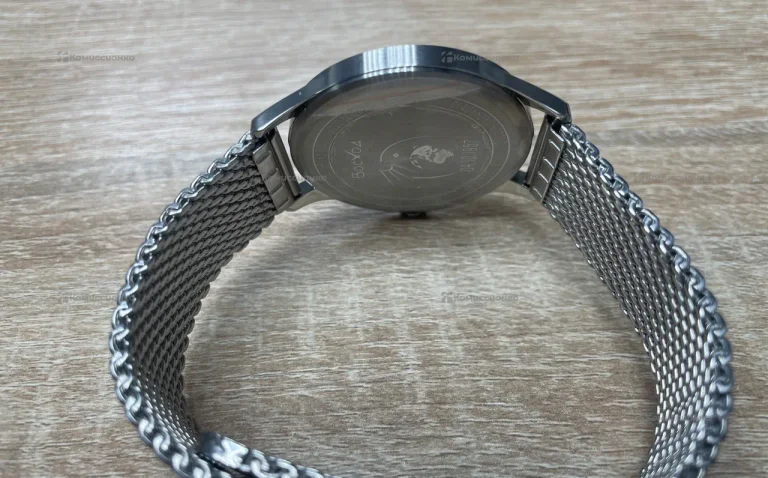 Часы Восход 04.10.1957