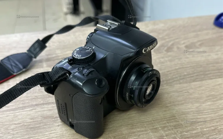 Видеокамера  canon ds126181