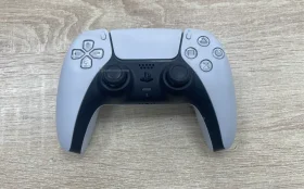 Купить Sony Play Station 5 Slim 1Tb джойстик PS5 б/у , в Екатеринбург Цена:4500рублей
