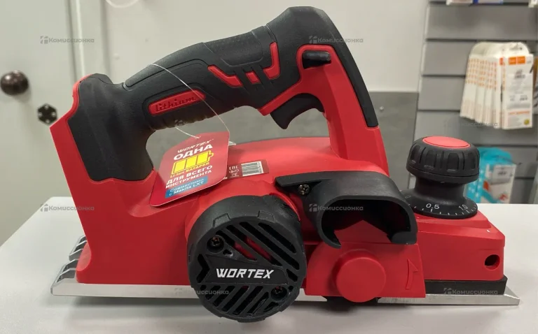 Электрорубанок Wortex CPL 2082