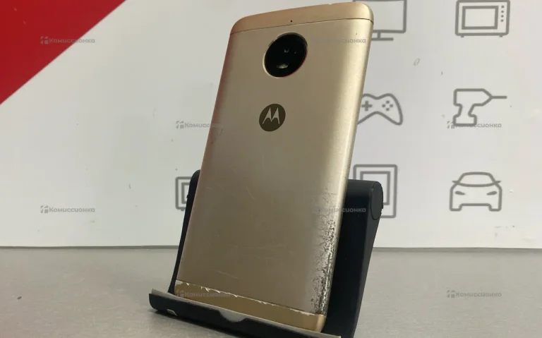 Motorola Moto E4 Plus 3/16 ГБ