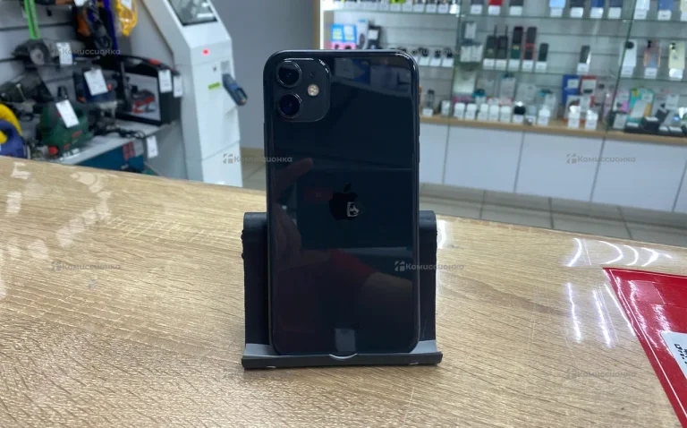 Apple iPhone 11 4/64 ГБ