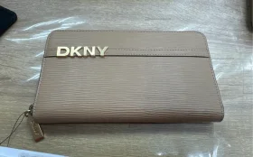 Купить Женский кошелек DKNY б/у , в Кинель Цена:1990рублей