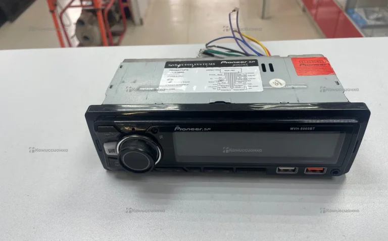 Автомагнитола Pioneer MVH-8060BT