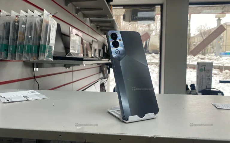 Tecno Pova 4 8/128 ГБ