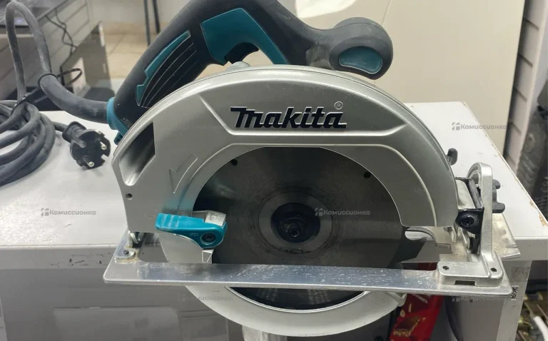 циркулярная пила Makita HS7600