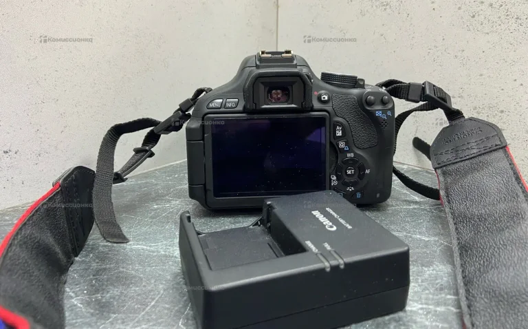Фотоаппарат Canon EOS 600D