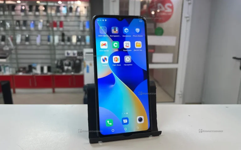 Телефон Tecno Spark 10C 4/64 ГБ