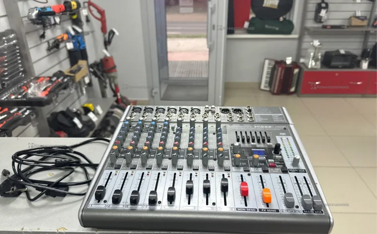 Микшер Behringer xenyx H1222usb