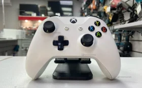 Купить геймпад для Xbox One б/у , в Уфа Цена:2800рублей