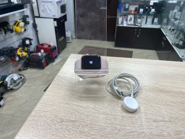 Часы  Apple Watch Serias 3 38mm
