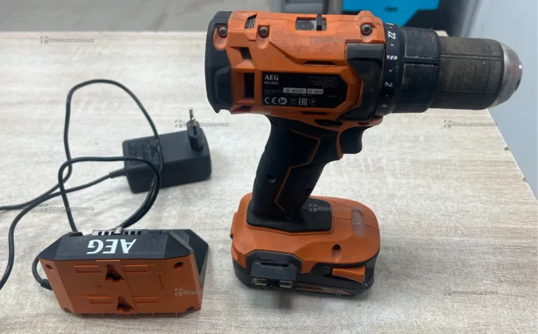 Шуруповерт AEG BS18G4-202C