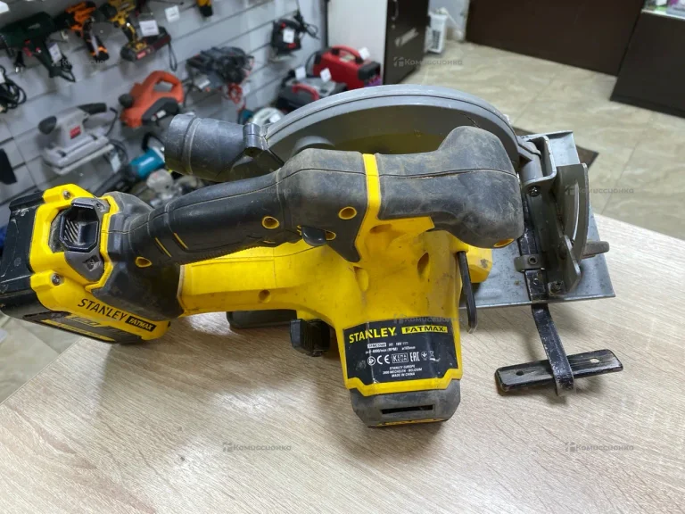 Циркулярная пила Stanley Fatmax SFMCS500B