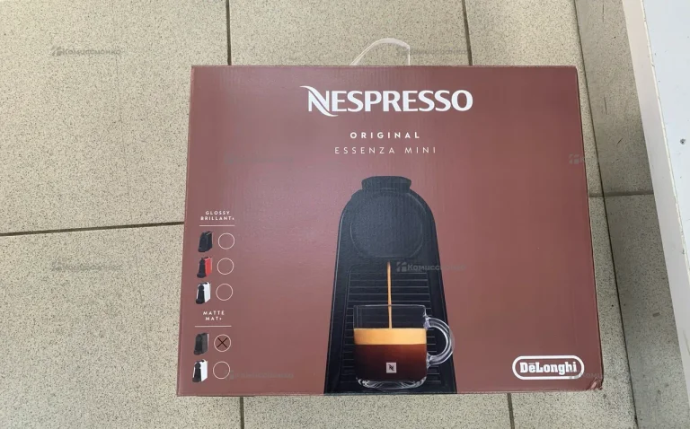 Кофеварка nespresso essenza mini