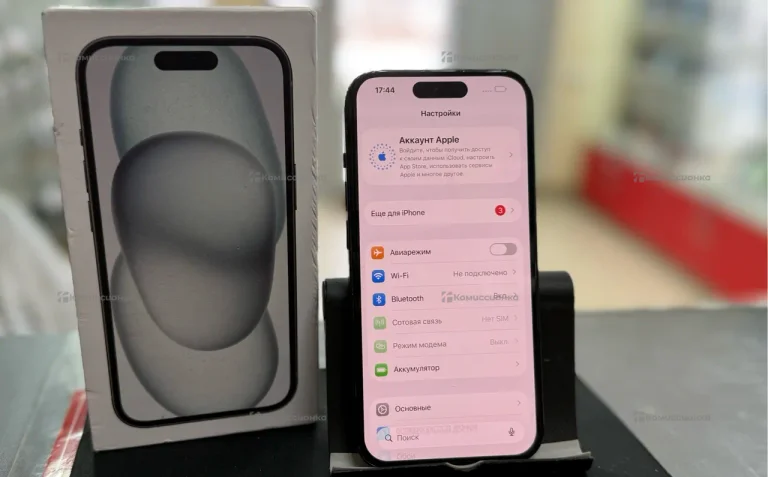 Apple iPhone 15 6/128 ГБ