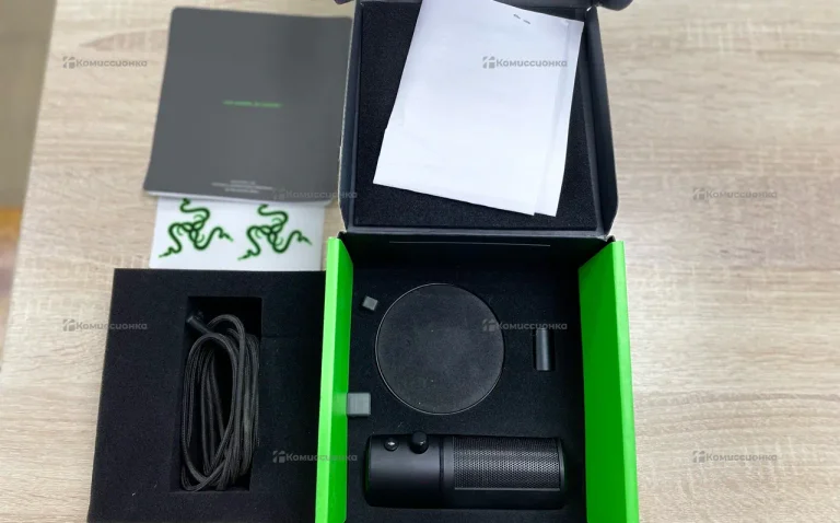 Микрофон Razer Seiren X