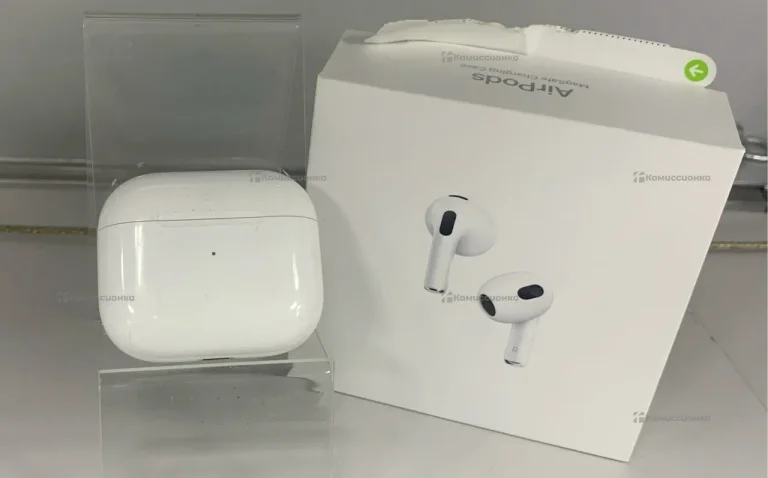 Кейс для наушников AirPods 3