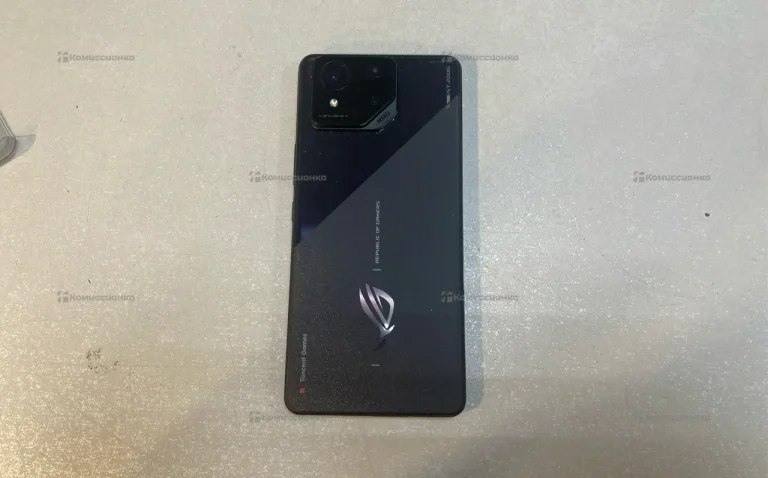 ASUS rog phone 8 16/256