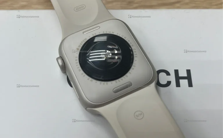 Часы Apple Watch SE 2024