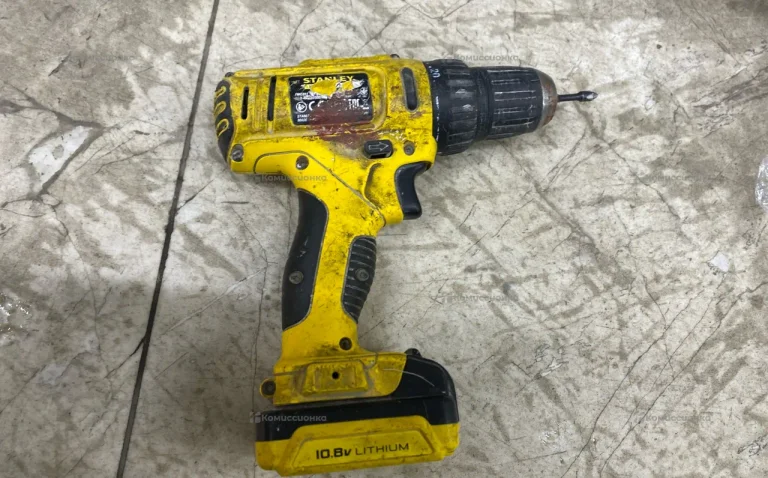 Шуруповерт Stanley fmc 011