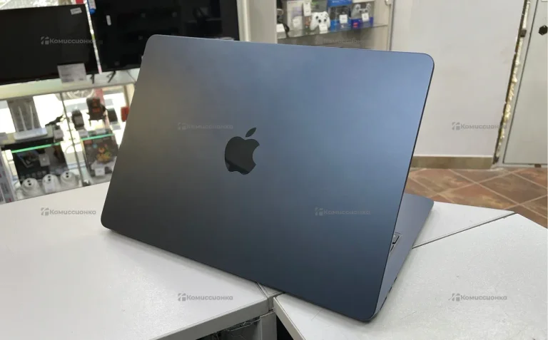 Ноутбук  MacBook Air M4 2025 13,6