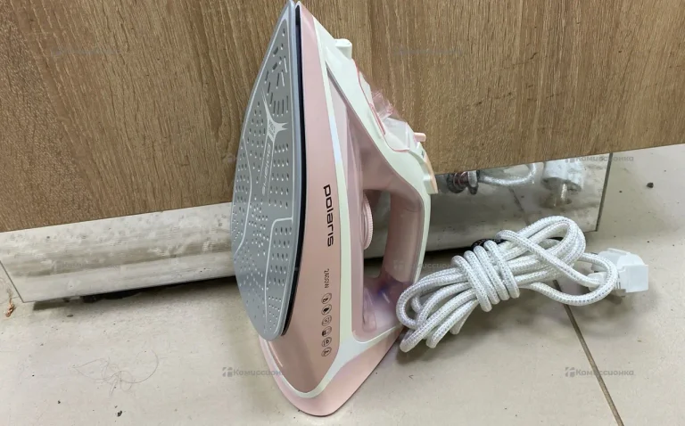 Утюг Polaris PIR 2496K