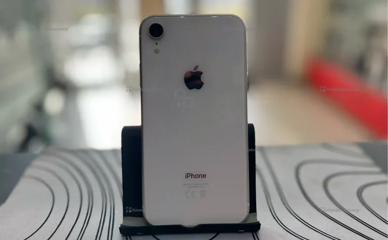Apple iPhone XR 3/64 ГБ