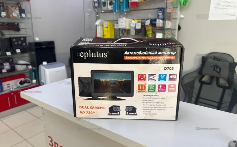 Автомобильный монитор-видеорегистратор Eplutus D70