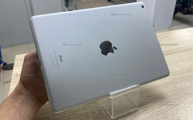 Apple iPad (9-го поколения) 3/64 Гб