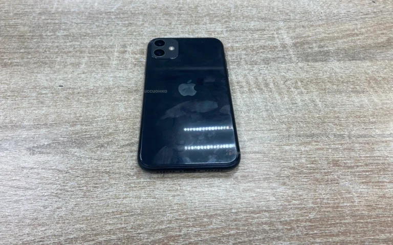 Apple iPhone 11 4/128 ГБ