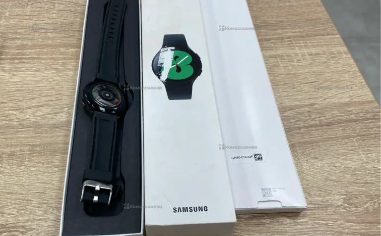 Часы  Galaxy Watch4